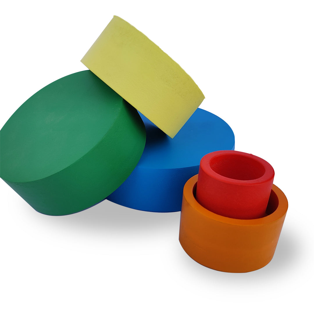 Nesting and stacking bowls help babies aged 6 months and up develop problem-solving skills, fine motor abilities, and cognitive growth. These Montessori toys, made from safe, durable materials, are ideal for stacking, sorting, and sensory exploration. Perfect for early learning and interactive play.